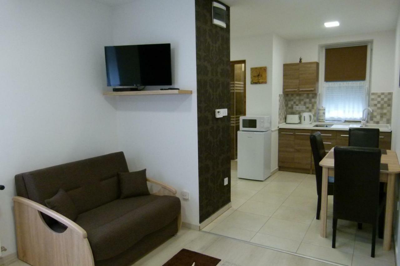 Wolf House Apartman Zalaegerszeg Extérieur photo
